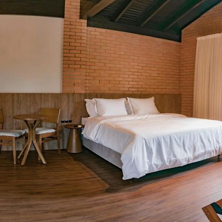 Village Du Lac Hotel Помероди Екстериор снимка